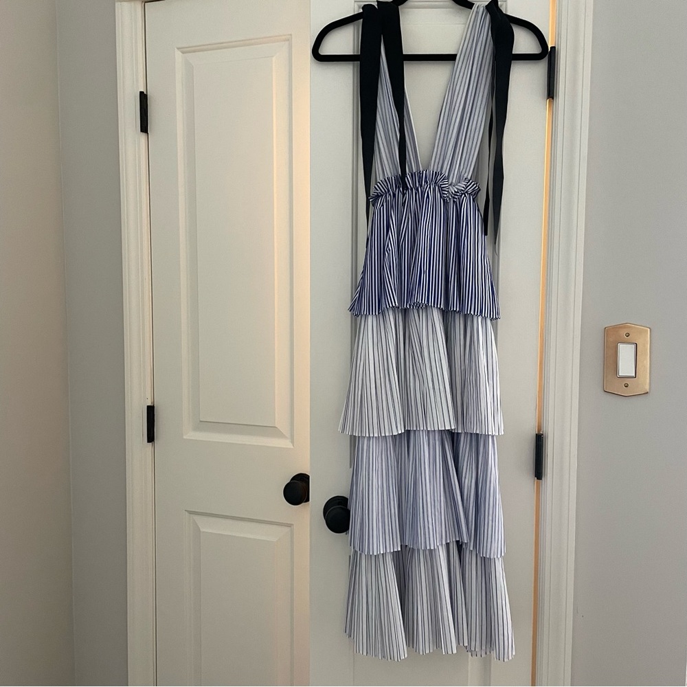 Style mafia deep v tiered ruffle dress